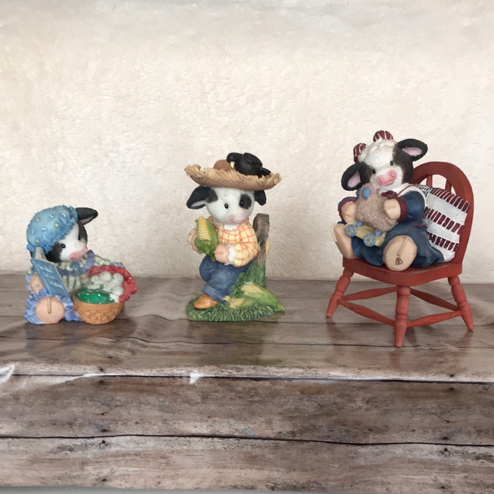 Mary moo moo figurine set